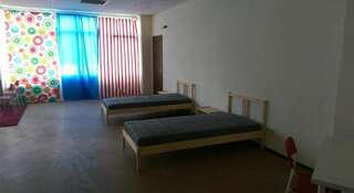 Гостиница Лайк Хостел Омск Омск Спальное место на двухъярусной кровати в общем номере для мужчин и женщин-2